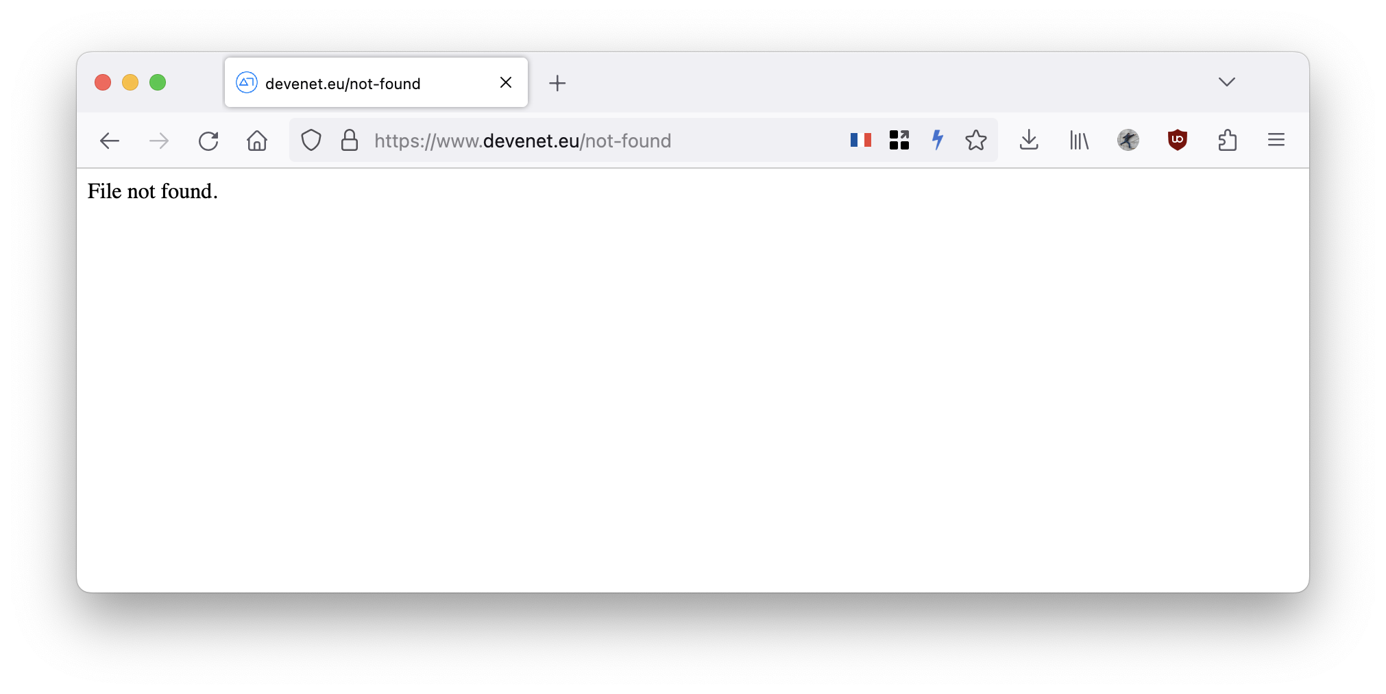 Page d’un navigateur sur URL inexistante qui affiche une page blanche avec le texte « File not found. ».